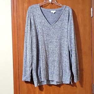 Lucky brand. Size XL. V neck. Grey sweater.